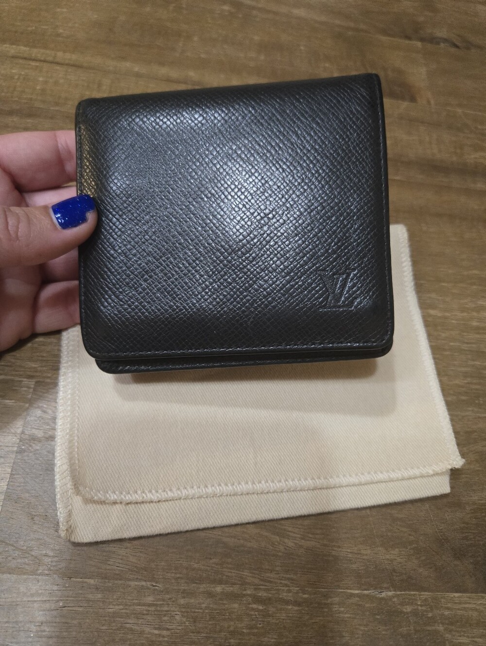 Mens Louis Vuitton Black Leather Wallet